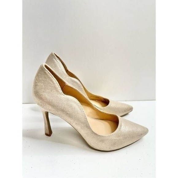 Chinese Laundry Pumps Womens Gold Scalloped Pointed Toe Spice Heels - Picture 2 of 9